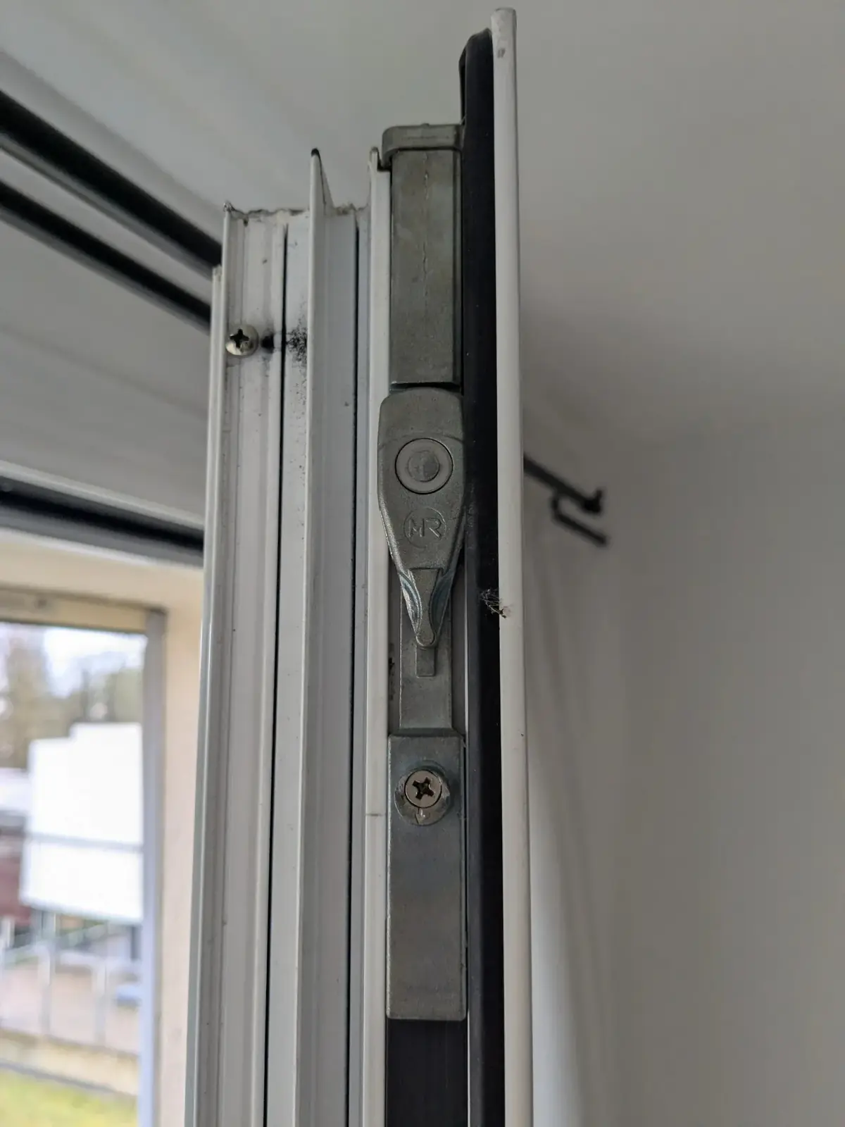 Profil d'un châssis en aluminium en gros plan